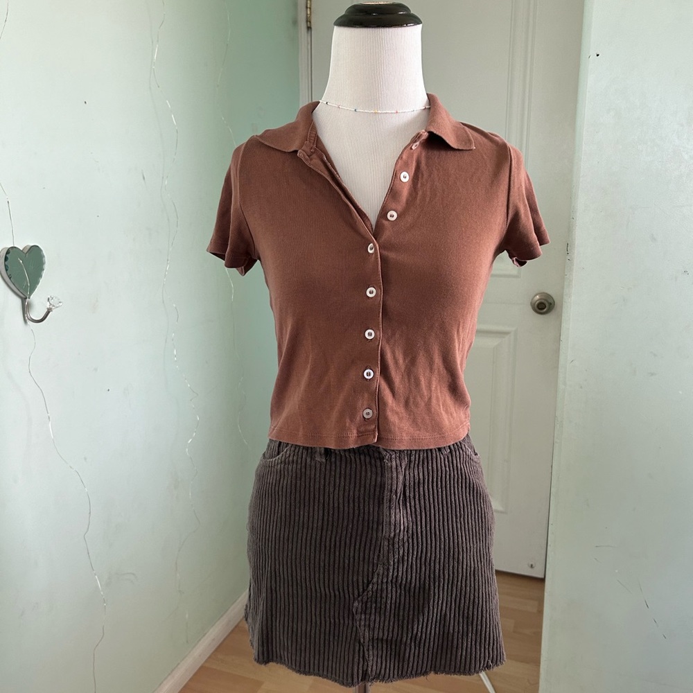 Brandy Melville Brown Button-Up Polo - Picture 6 of 8